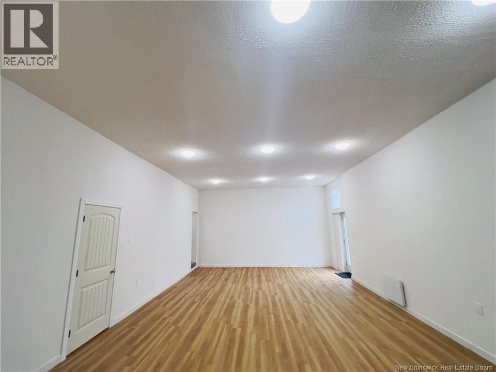 341 Douglas Avenue, photo 23