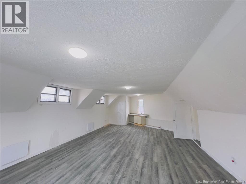 341 Douglas Avenue, photo 35