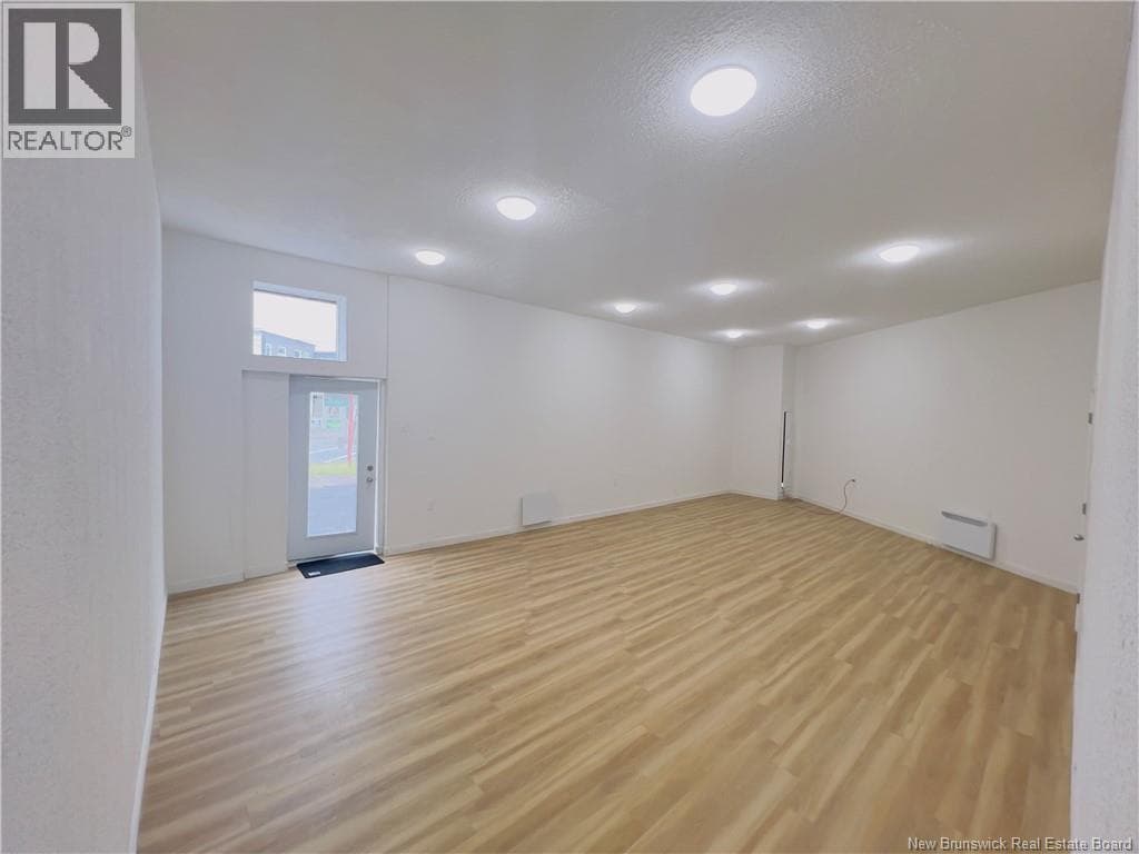 341 Douglas Avenue, photo 17