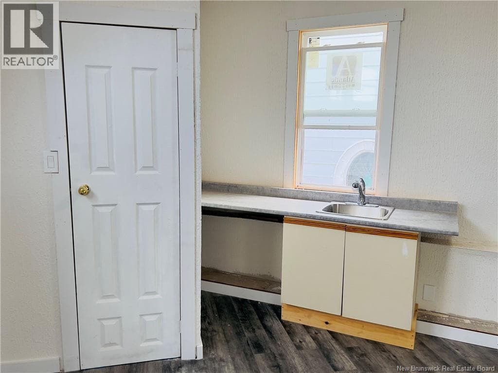 341 Douglas Avenue, photo 39