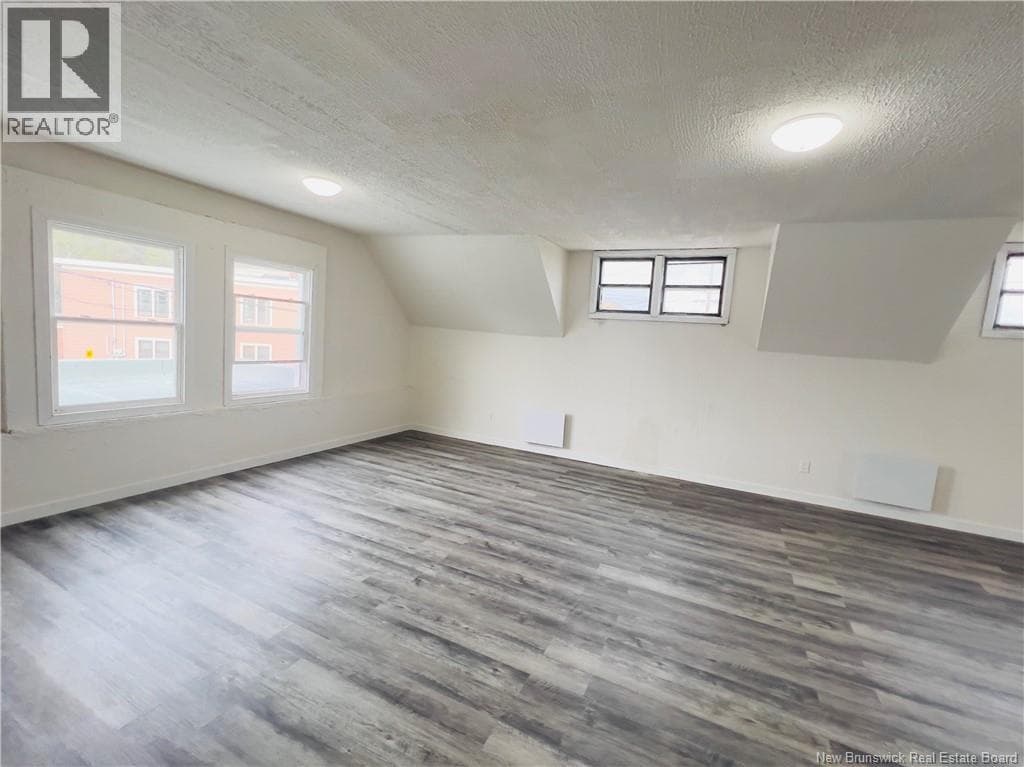 341 Douglas Avenue, photo 31