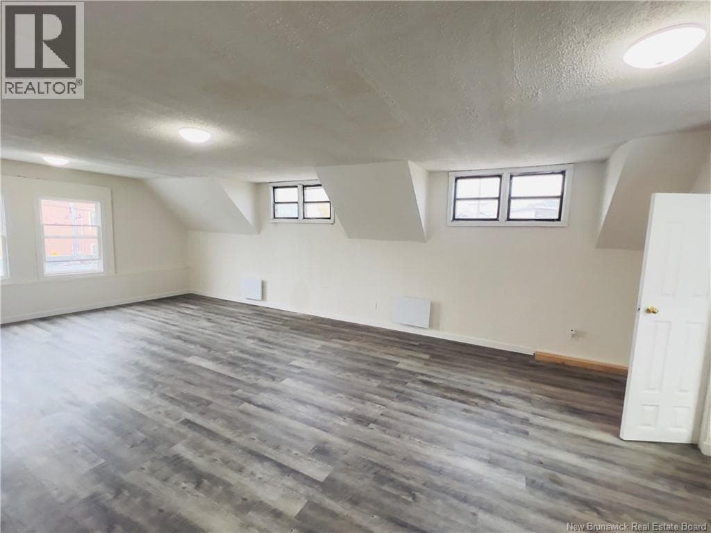 341 Douglas Avenue, photo 46