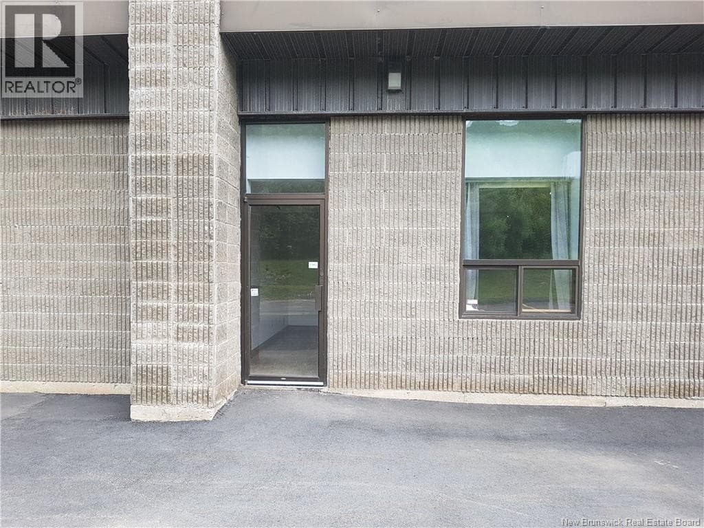 48 Hatheway Crescent Unit# 1