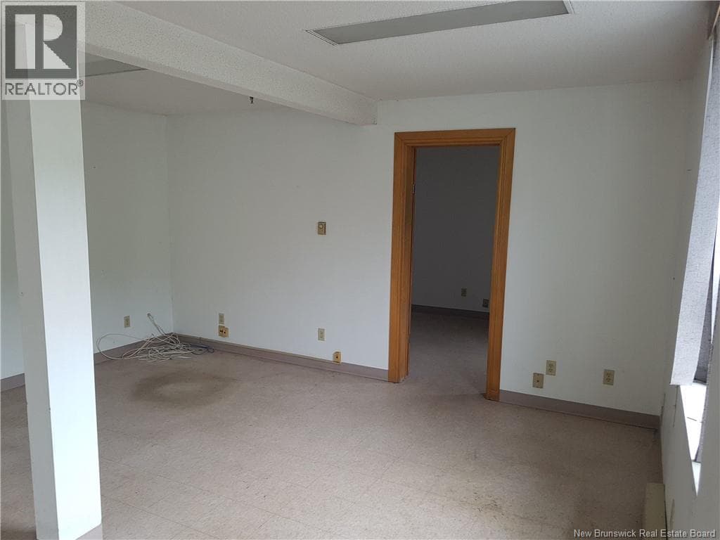 48 Hatheway Crescent Unit# 1, photo 4