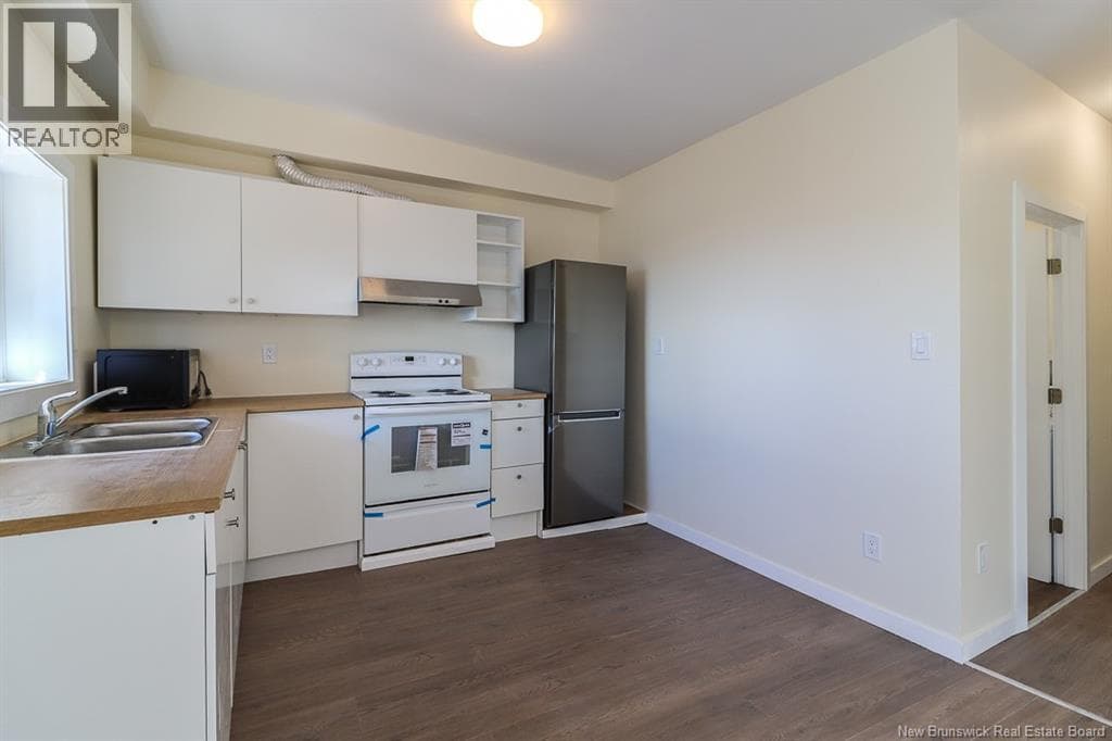 204-206 St. James W Street, photo 10