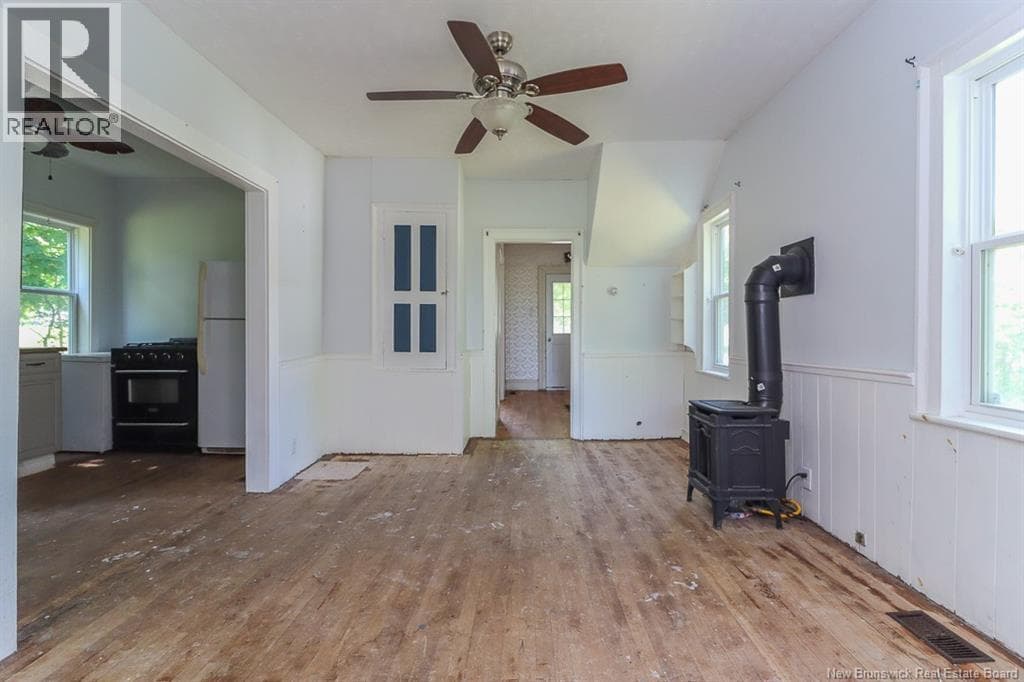96 Main Street, photo 13