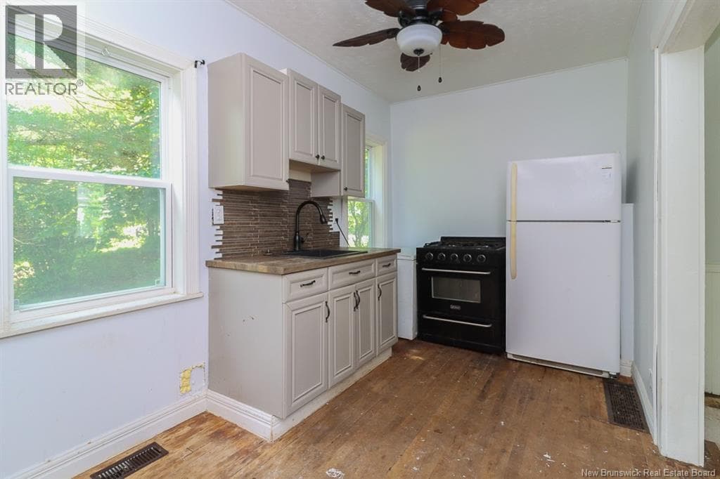 96 Main Street, photo 14