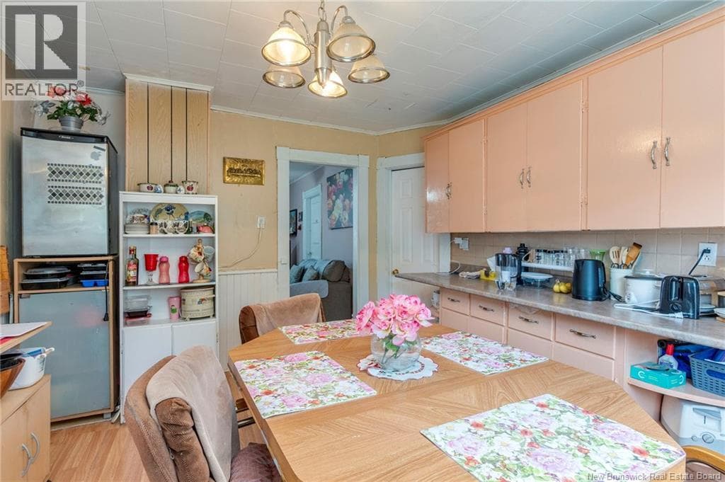 130 Visart Street, photo 22