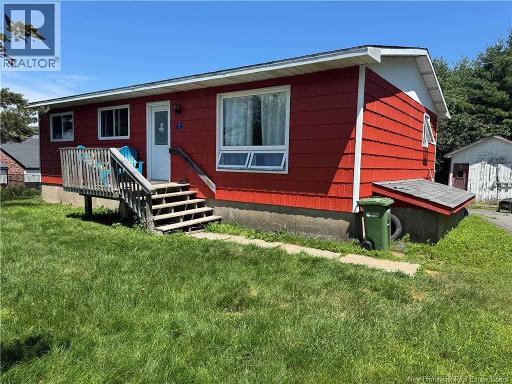 7 Donlyn Drive