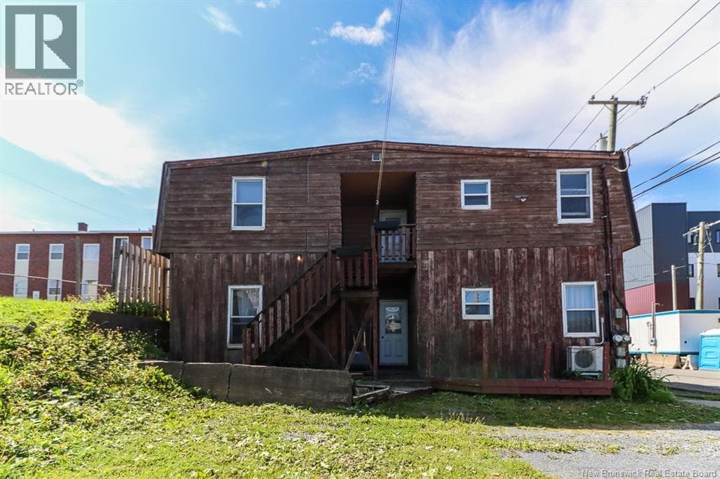 304 Carmarthen Street, photo 3
