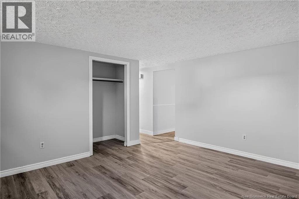 19 Woodward Avenue, photo 22