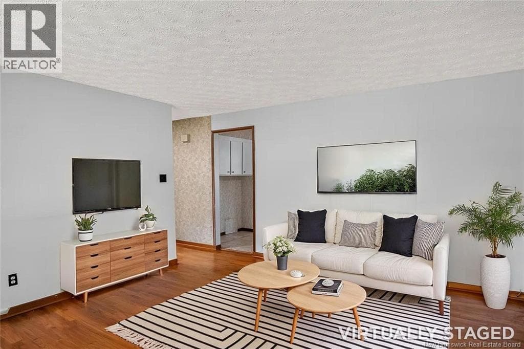 19 Woodward Avenue, photo 5
