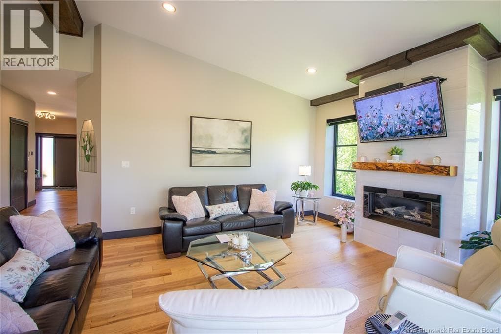 11 Robert Ross Boulevard, photo 10