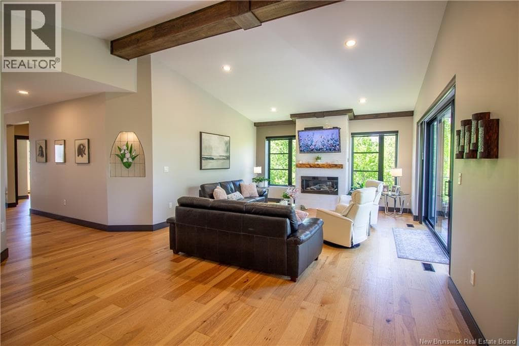 11 Robert Ross Boulevard, photo 12