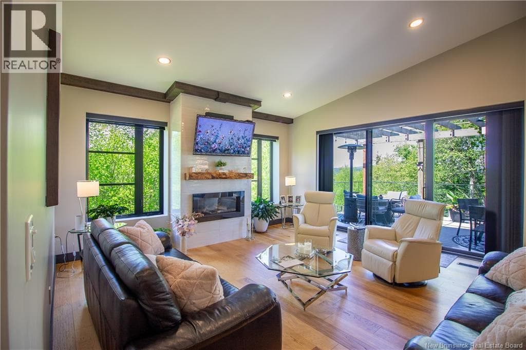 11 Robert Ross Boulevard, photo 13