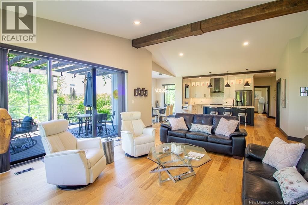 11 Robert Ross Boulevard, photo 14