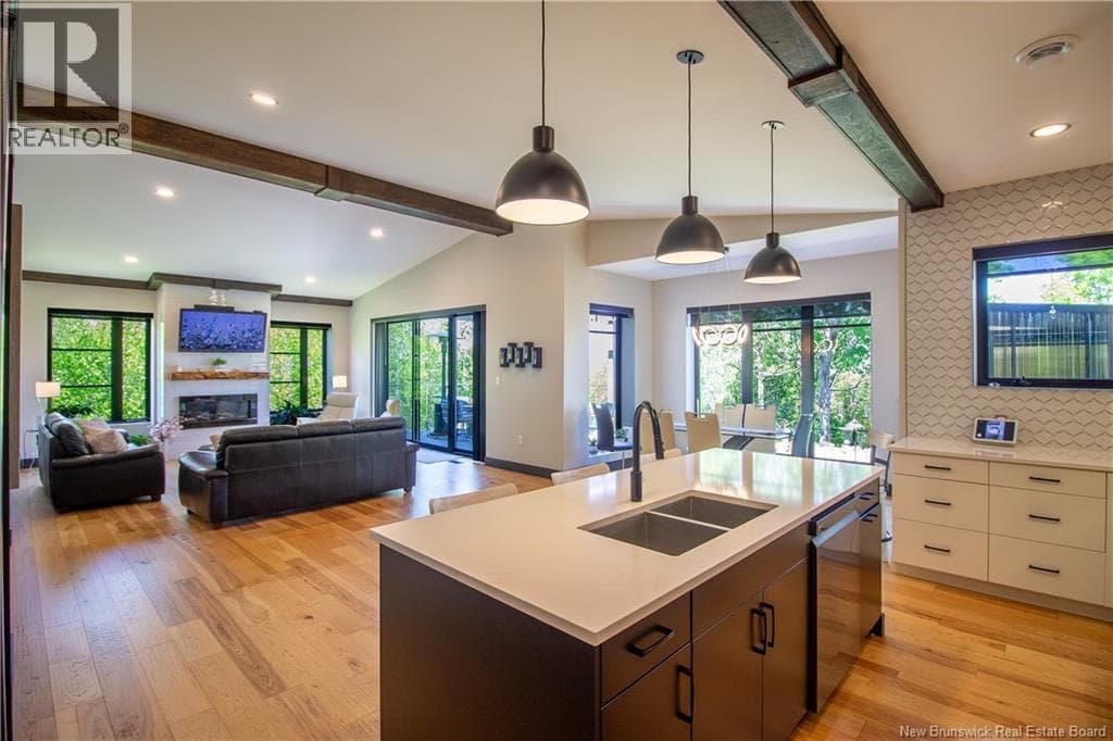11 Robert Ross Boulevard, photo 15