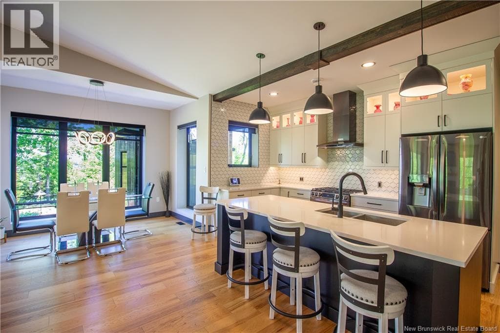 11 Robert Ross Boulevard, photo 17