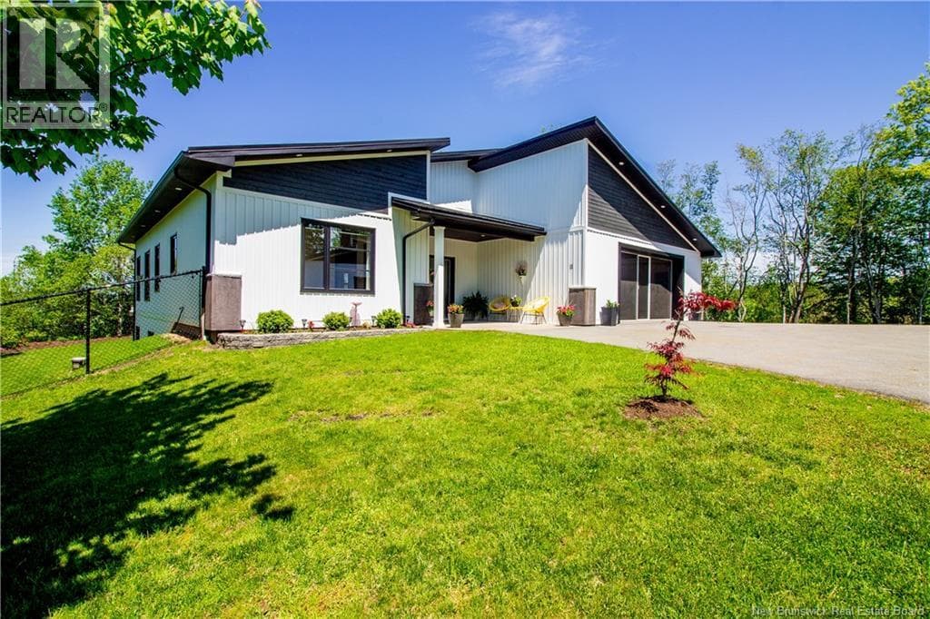 11 Robert Ross Boulevard, photo 3