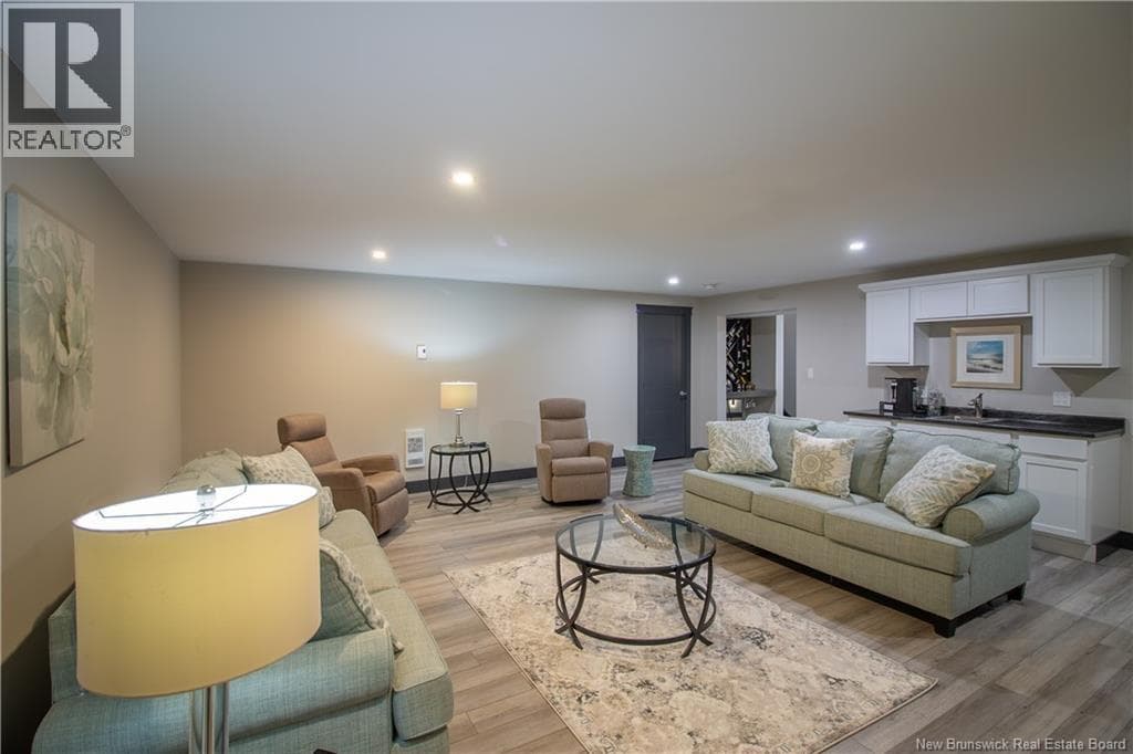 11 Robert Ross Boulevard, photo 31