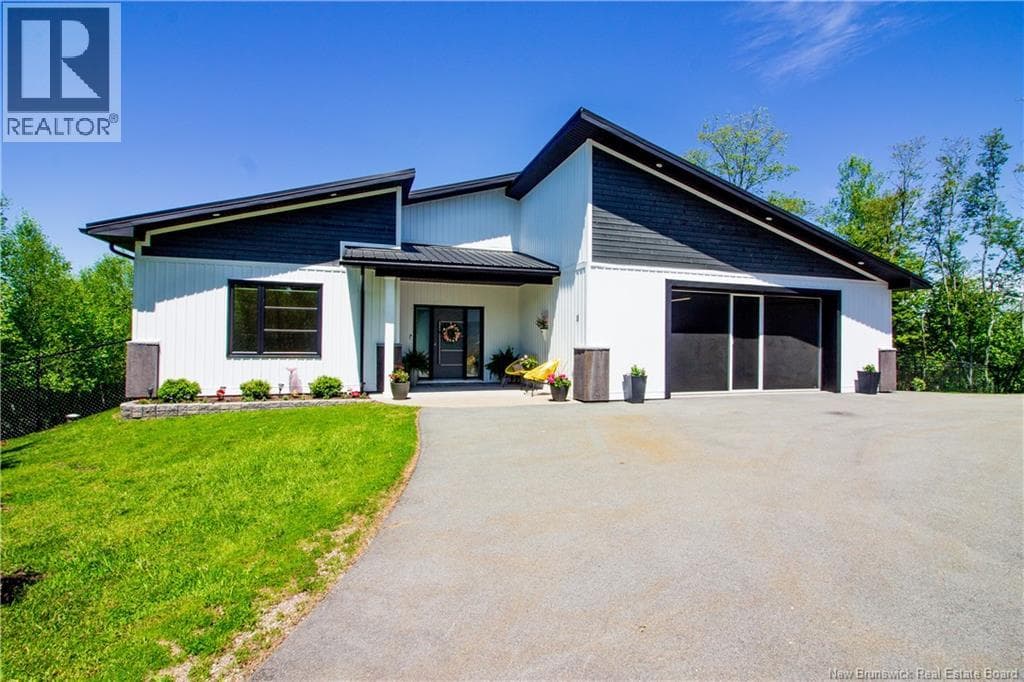 11 Robert Ross Boulevard, photo 5