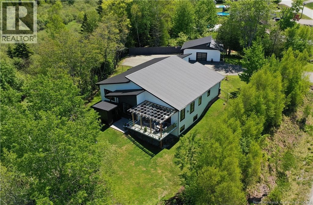 11 Robert Ross Boulevard, photo 48