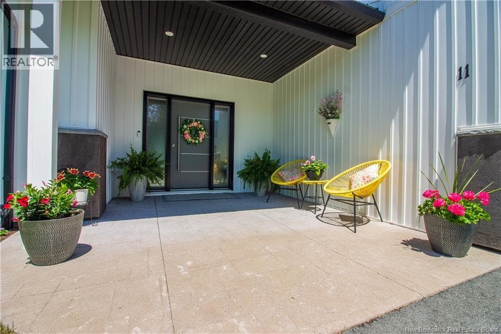 11 Robert Ross Boulevard, photo 6