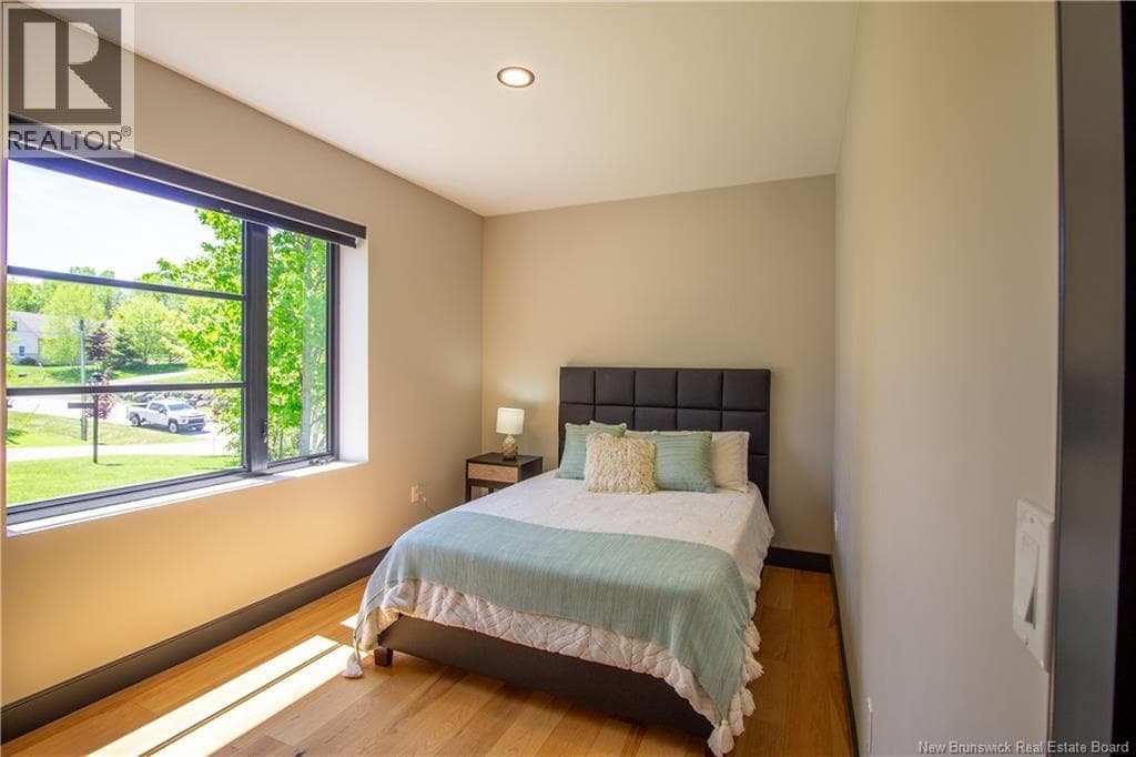 11 Robert Ross Boulevard, photo 8