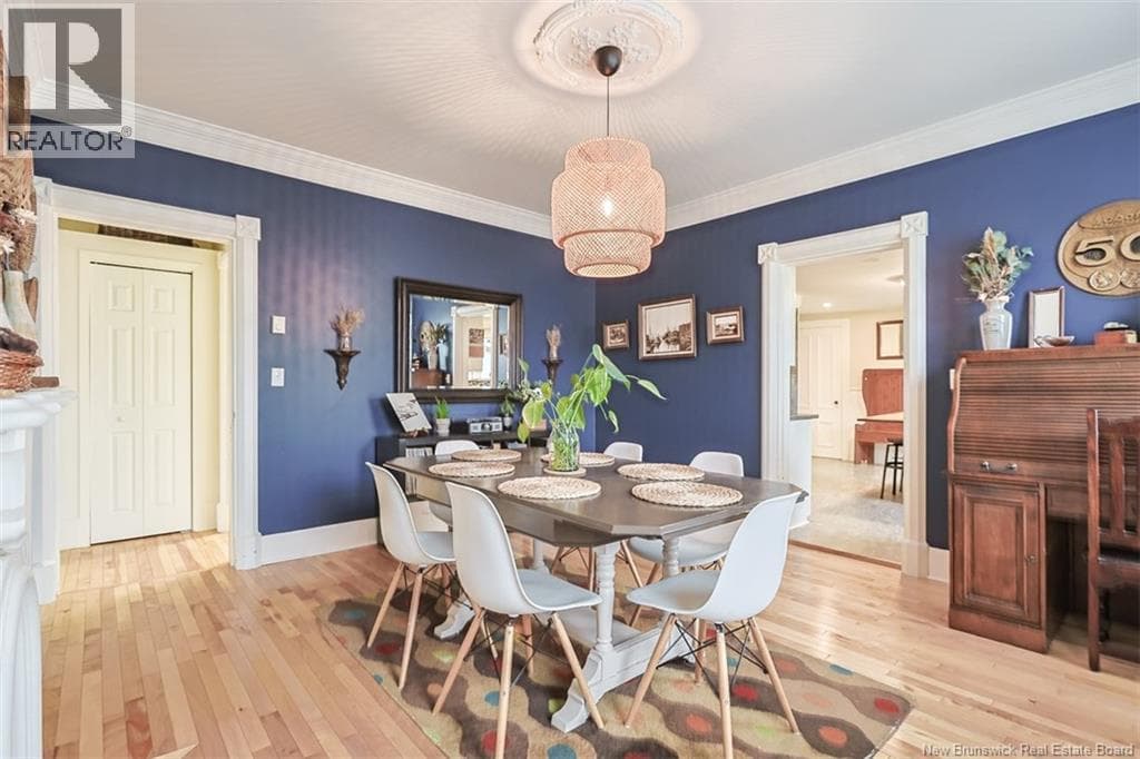 325 St James Street West, photo 10