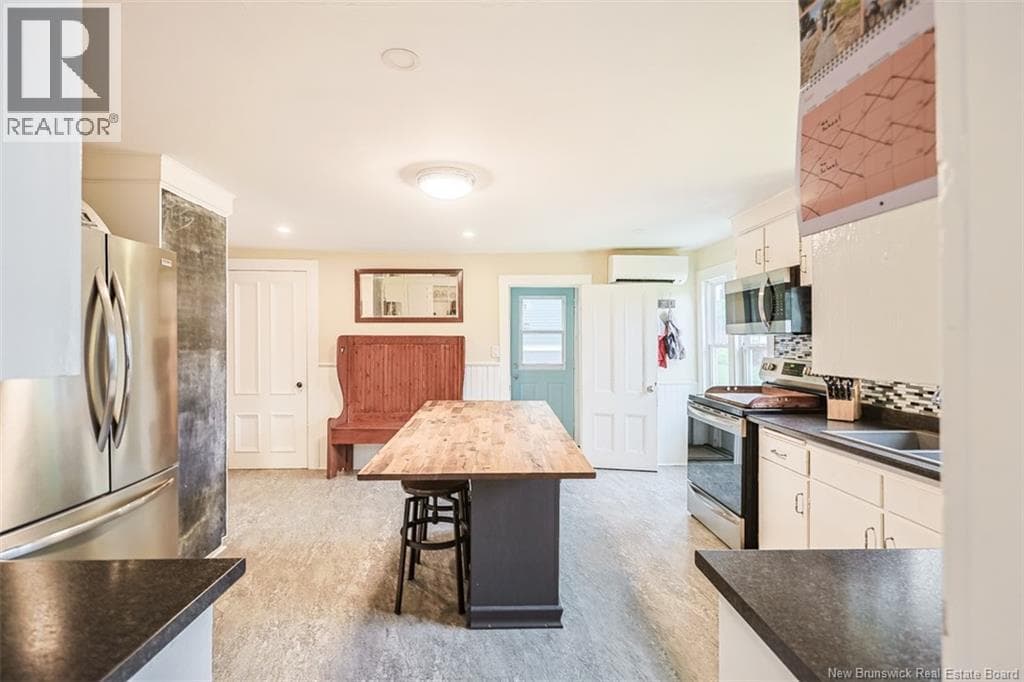 325 St James Street West, photo 12