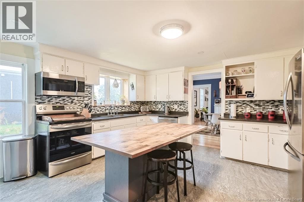 325 St James Street West, photo 14