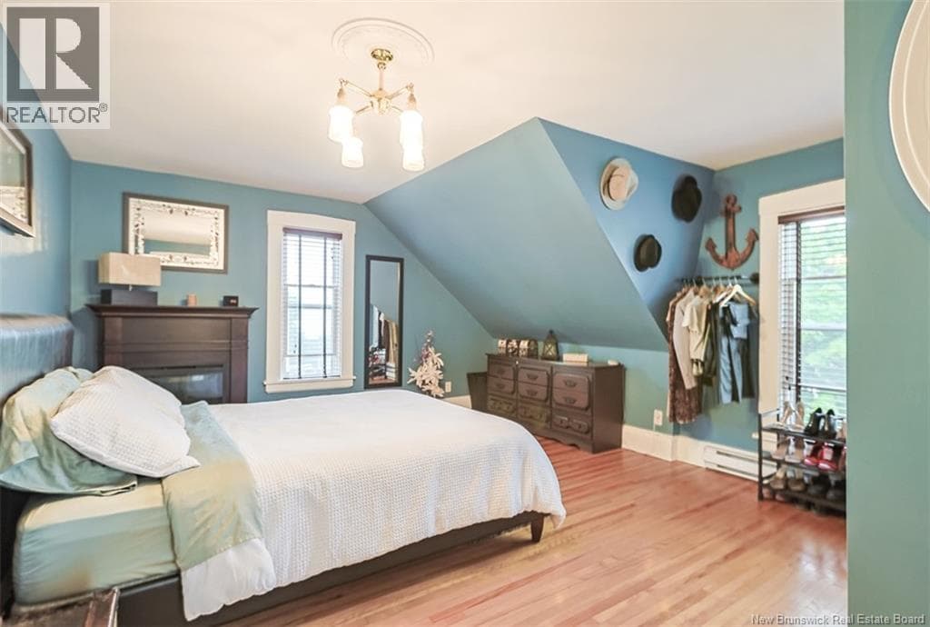 325 St James Street West, photo 26