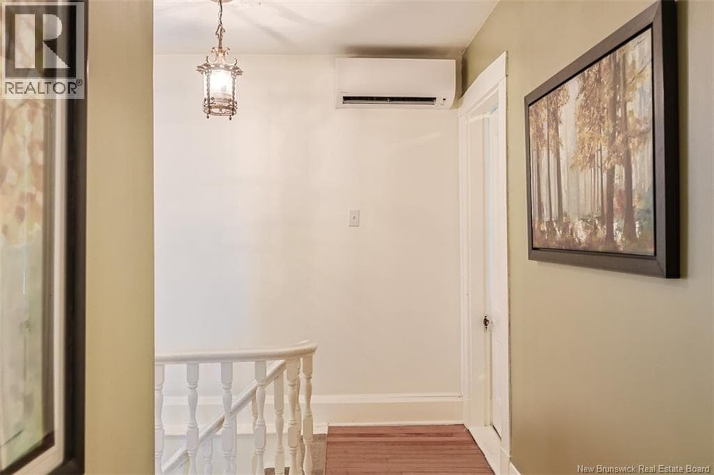 325 St James Street West, photo 28