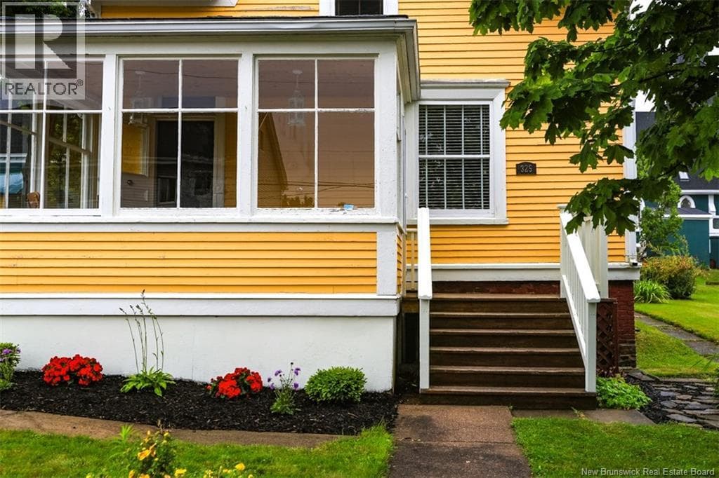 325 St James Street West, photo 39