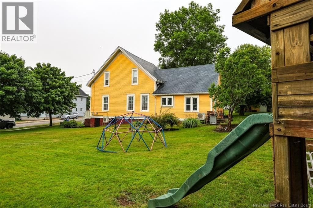 325 St James Street West, photo 41