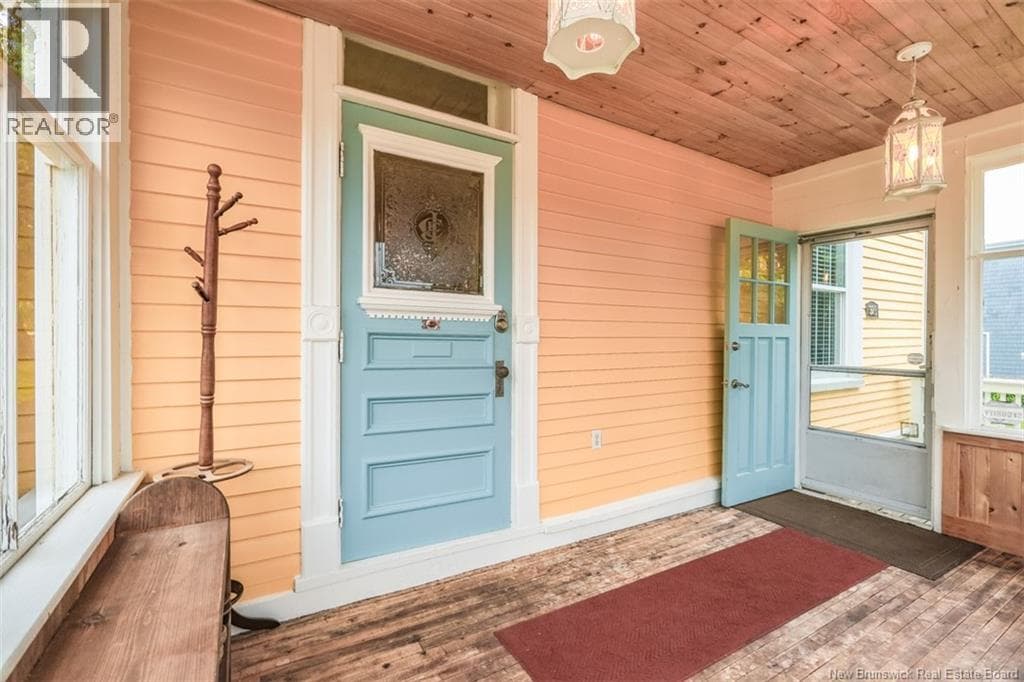 325 St James Street West, photo 5