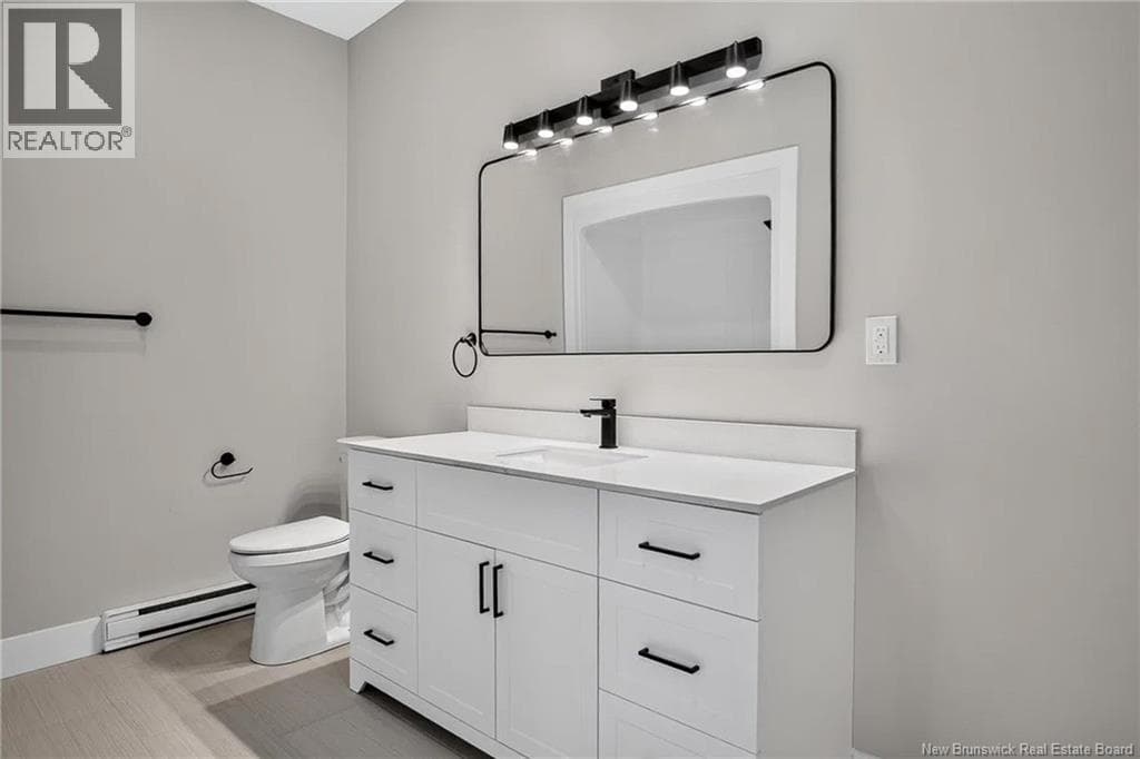 A Oakhill Crescent, photo 7