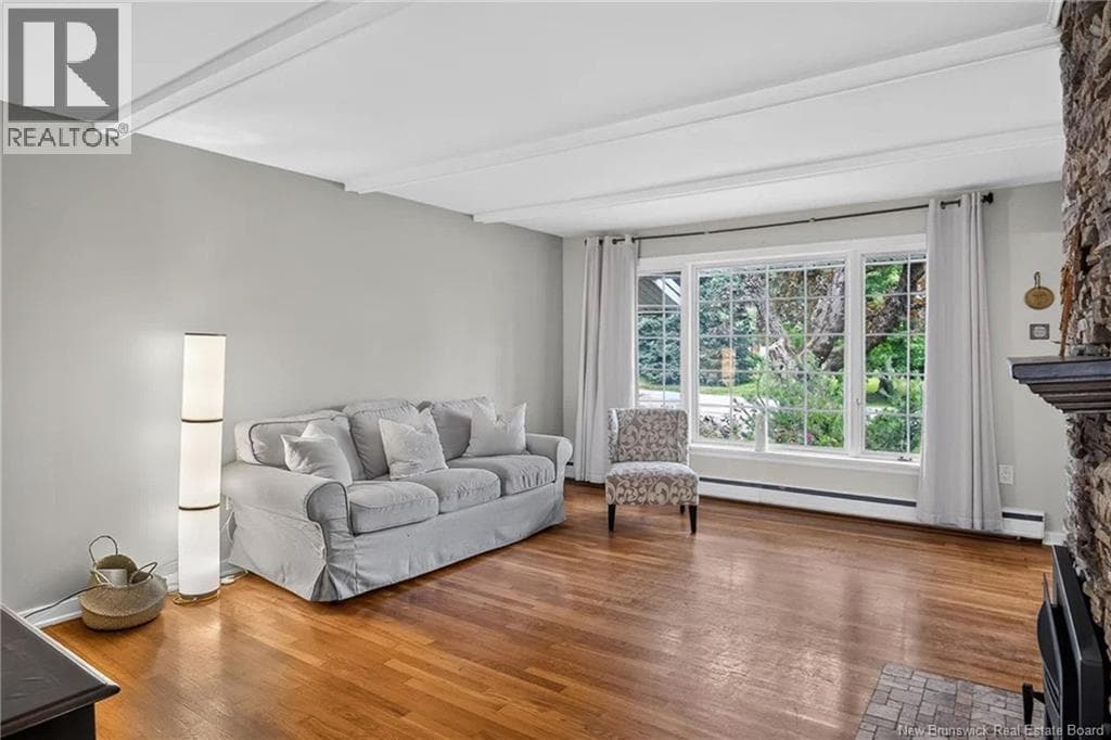 18 Forest Road, photo 12