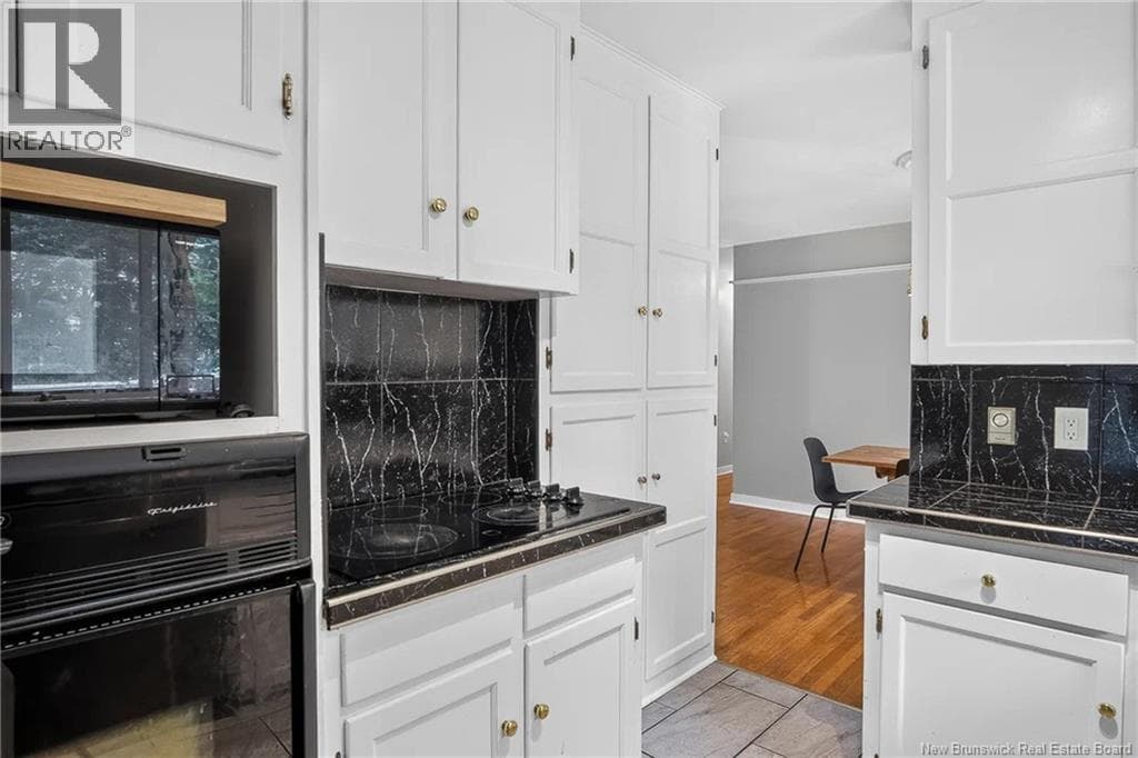 18 Forest Road, photo 18