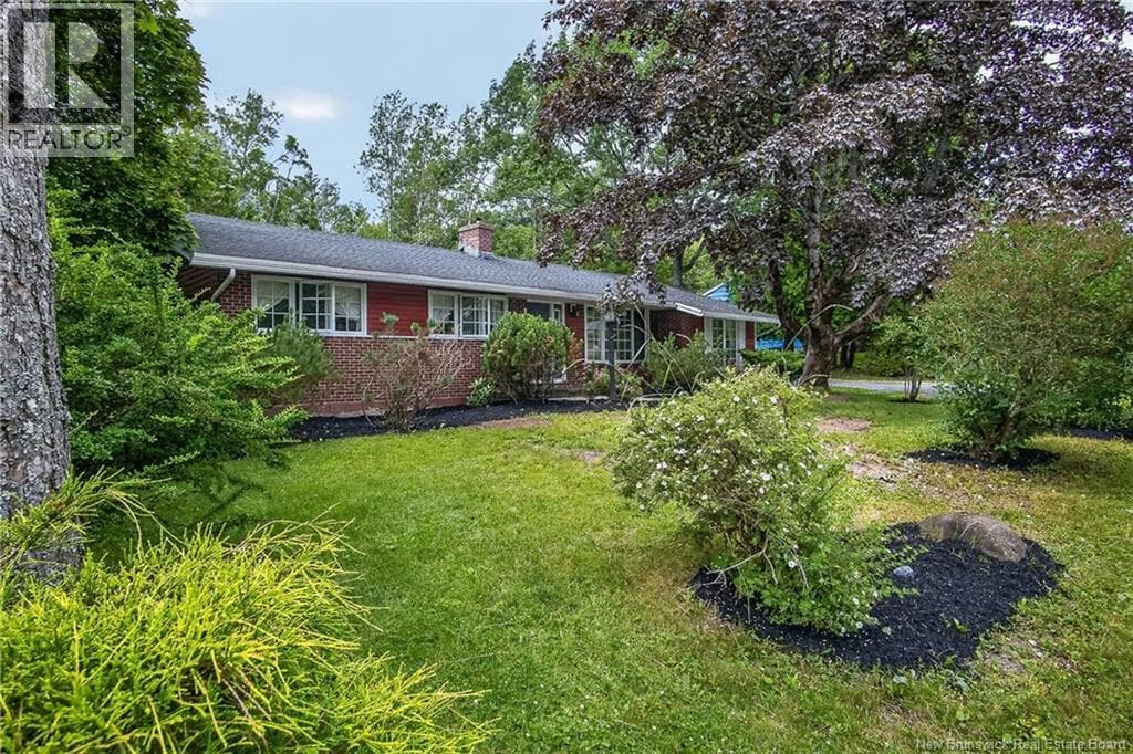 18 Forest Road, photo 3