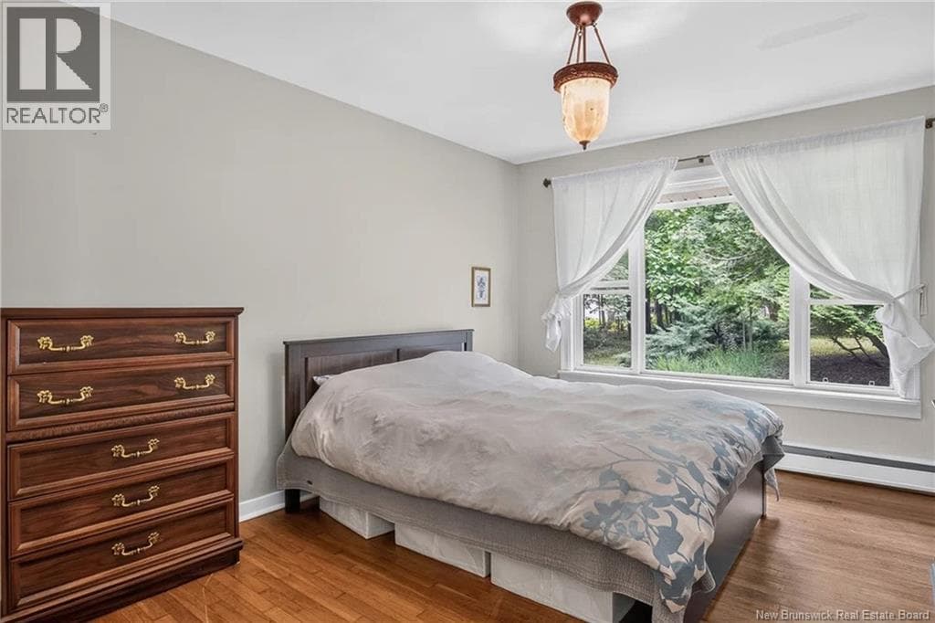 18 Forest Road, photo 26