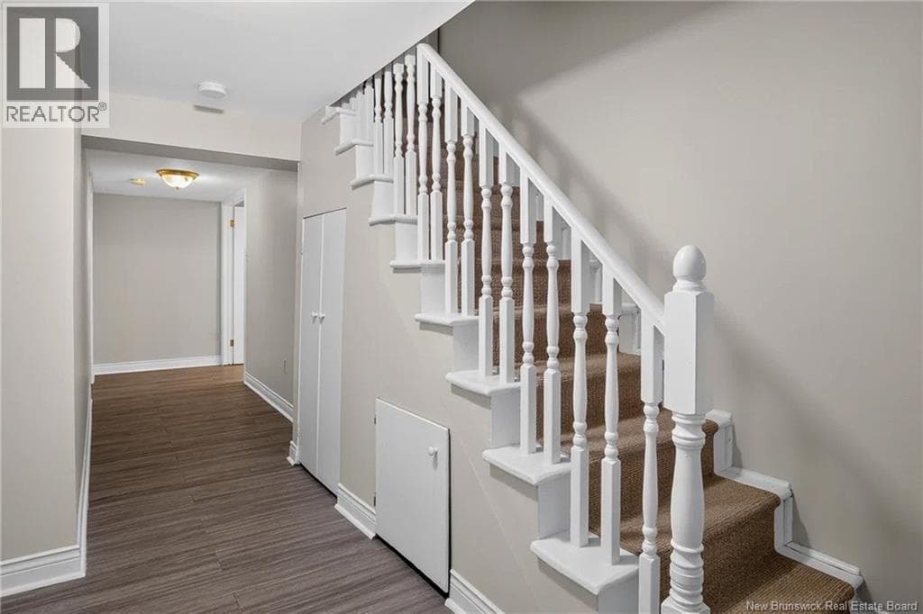 18 Forest Road, photo 32