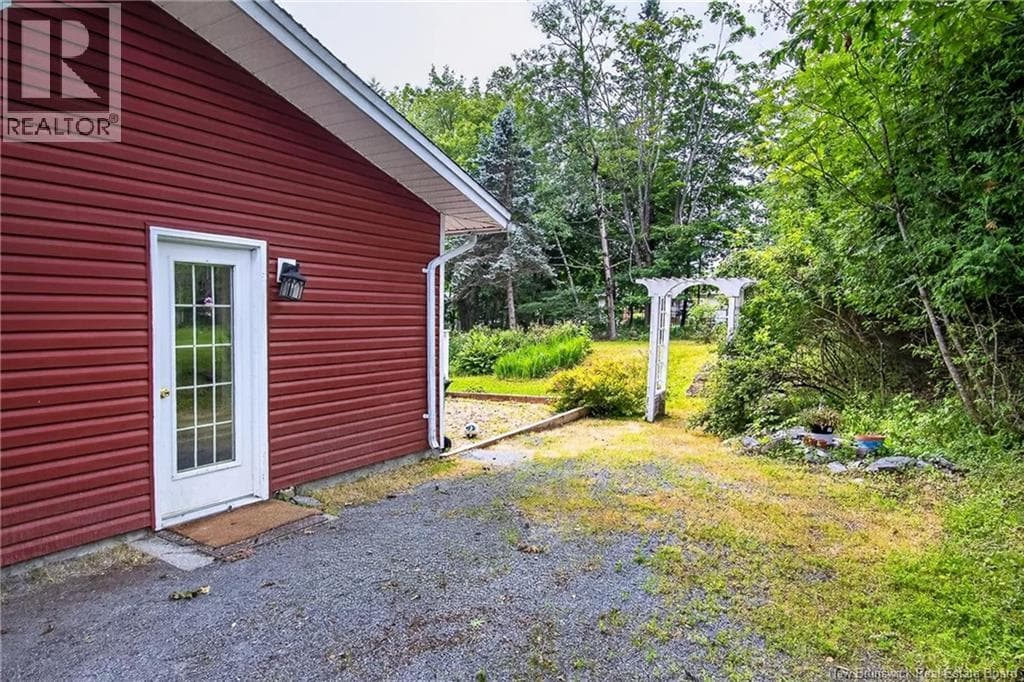 18 Forest Road, photo 41