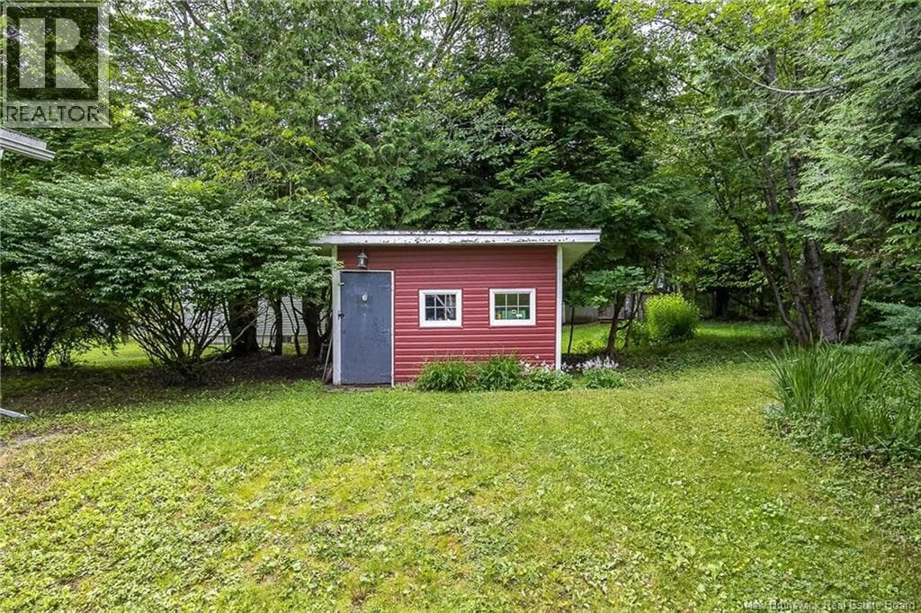 18 Forest Road, photo 47