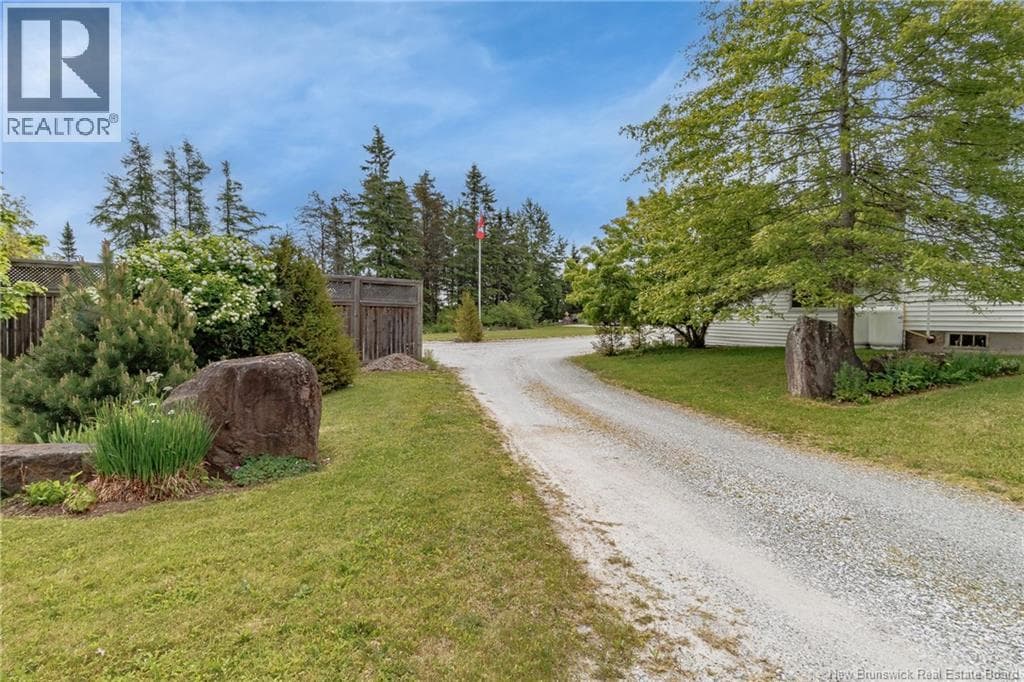 416 Hampton Road, photo 4