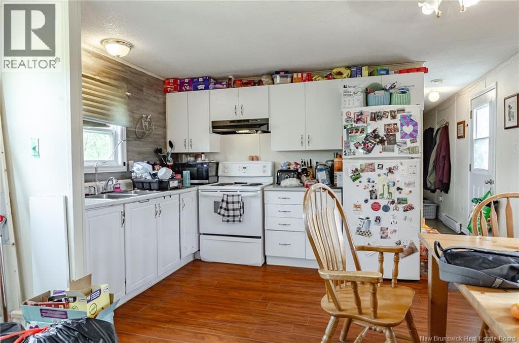 558 BONITA Avenue, photo 39