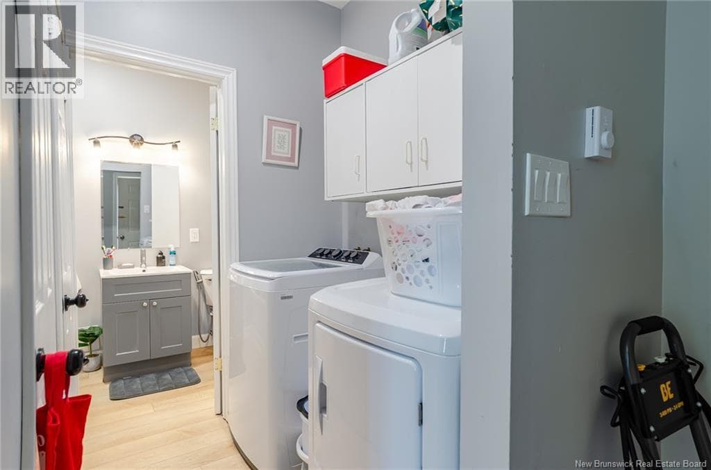 558 BONITA Avenue, photo 22