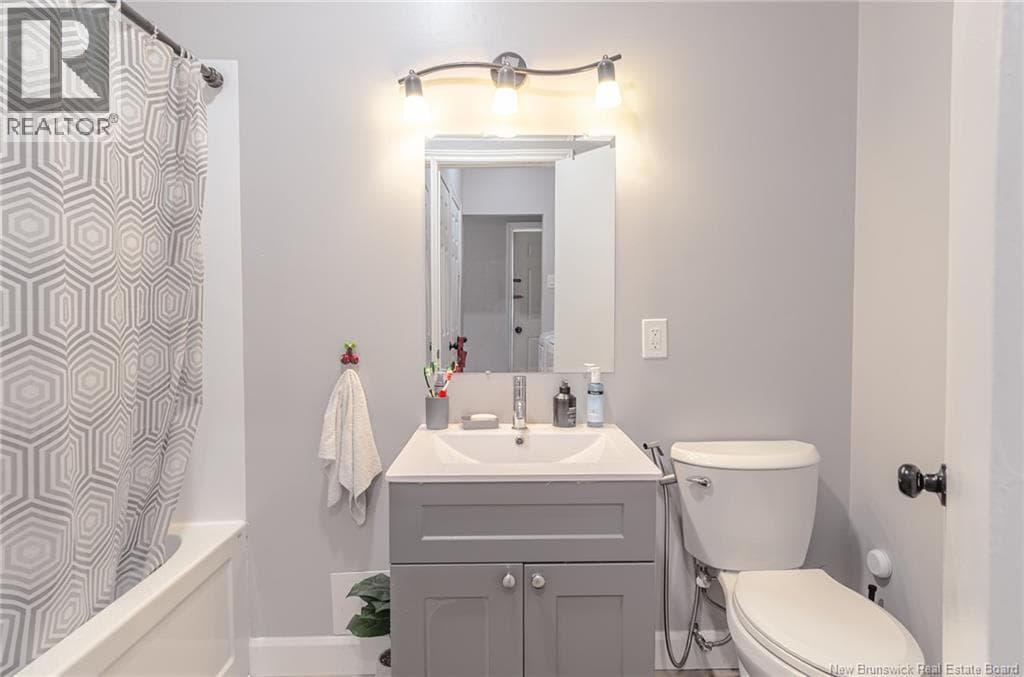 558 BONITA Avenue, photo 21
