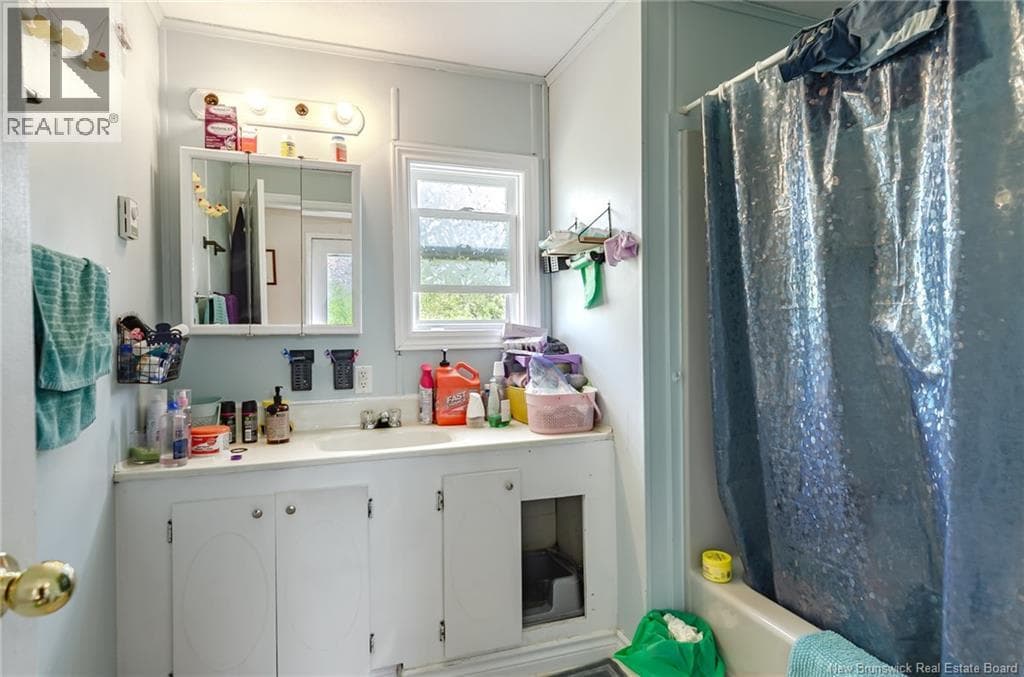558 BONITA Avenue, photo 43