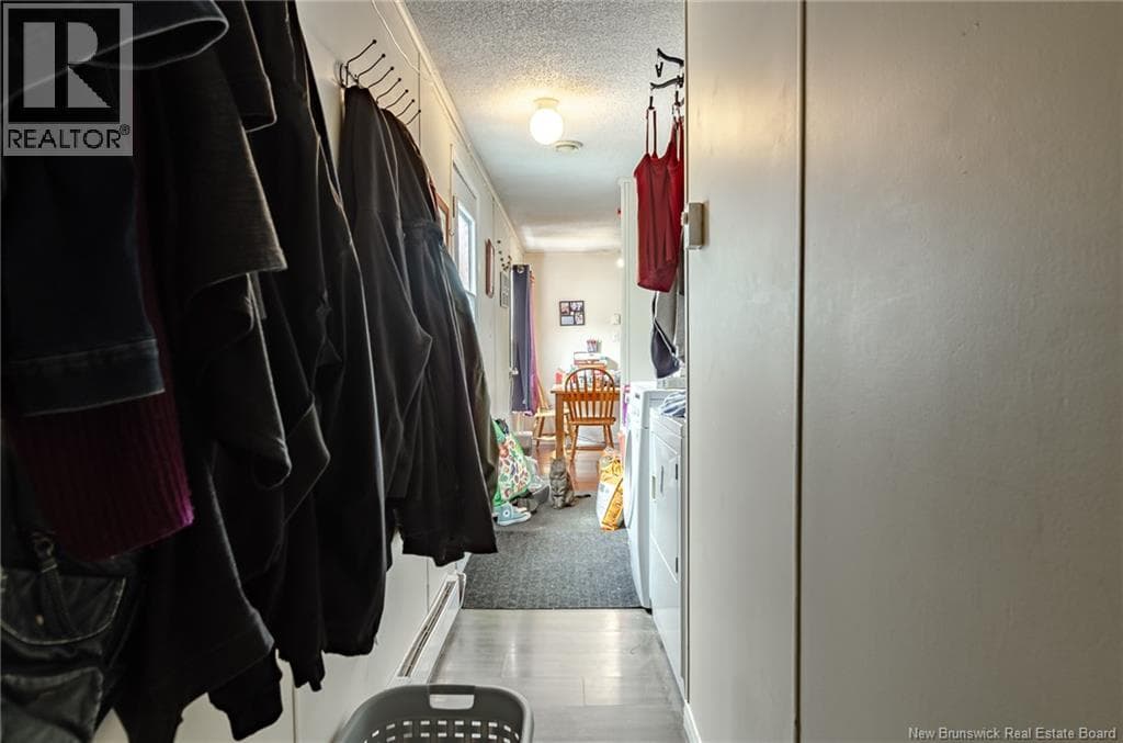 558 BONITA Avenue, photo 23